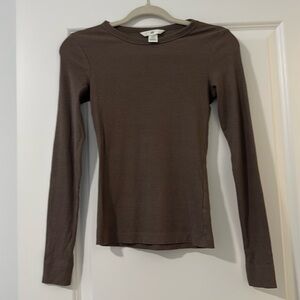 H&M ripped long sleeve top XS